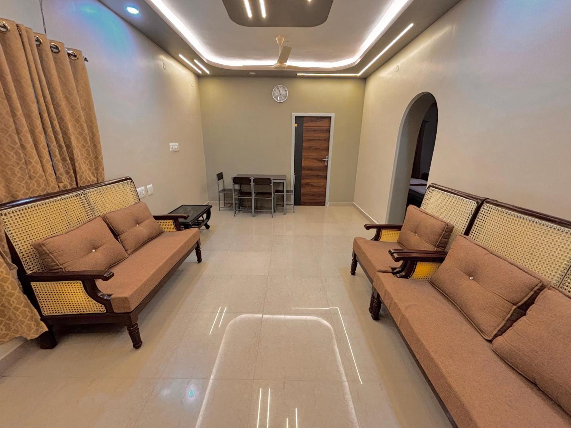 Srirangam Service Apartment Tiruchirappalli المظهر الخارجي الصورة